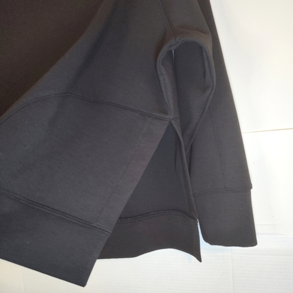 Zenana women's black pull over top size (L) - Picture 2 of 12